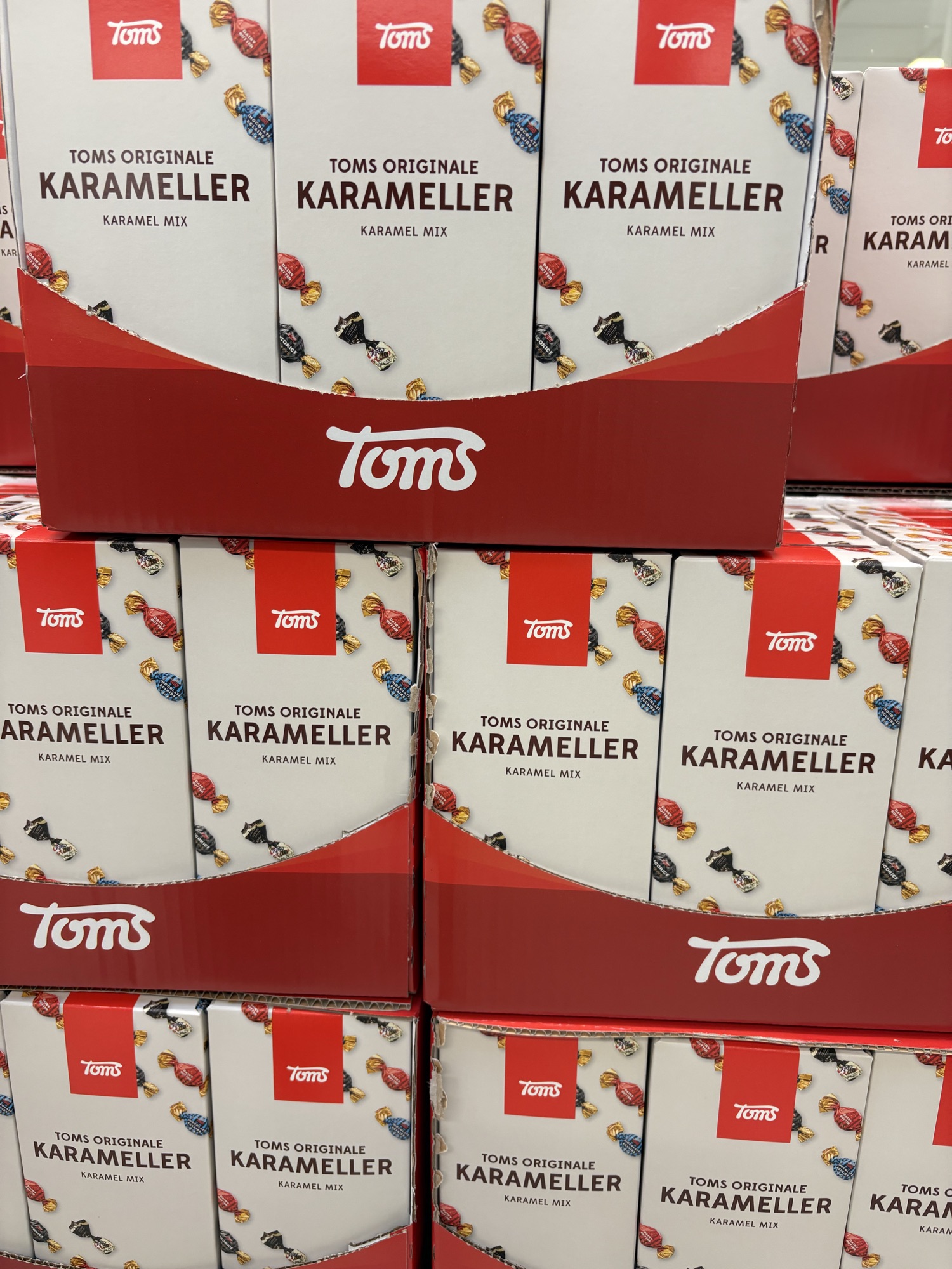 Toms